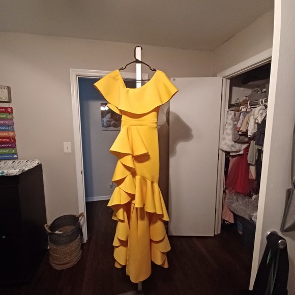 Maternity Penelope Ruffle Gown -Yellow - Picture 4 of 5